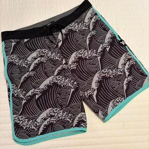 Hurley Black White Wave Design Board Shorts Mens 30